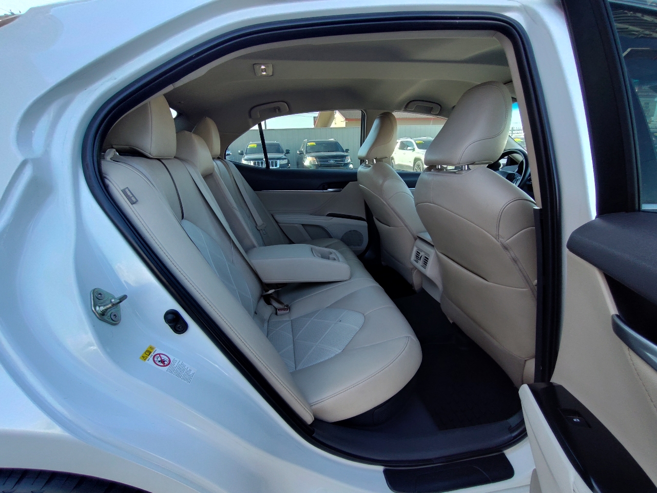 Toyota Camry Hybrid  2018