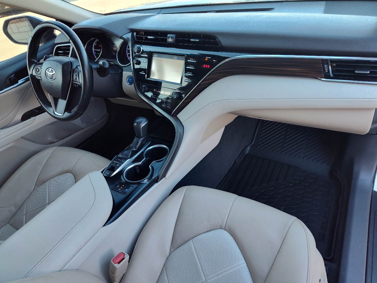 Toyota Camry Hybrid  2018