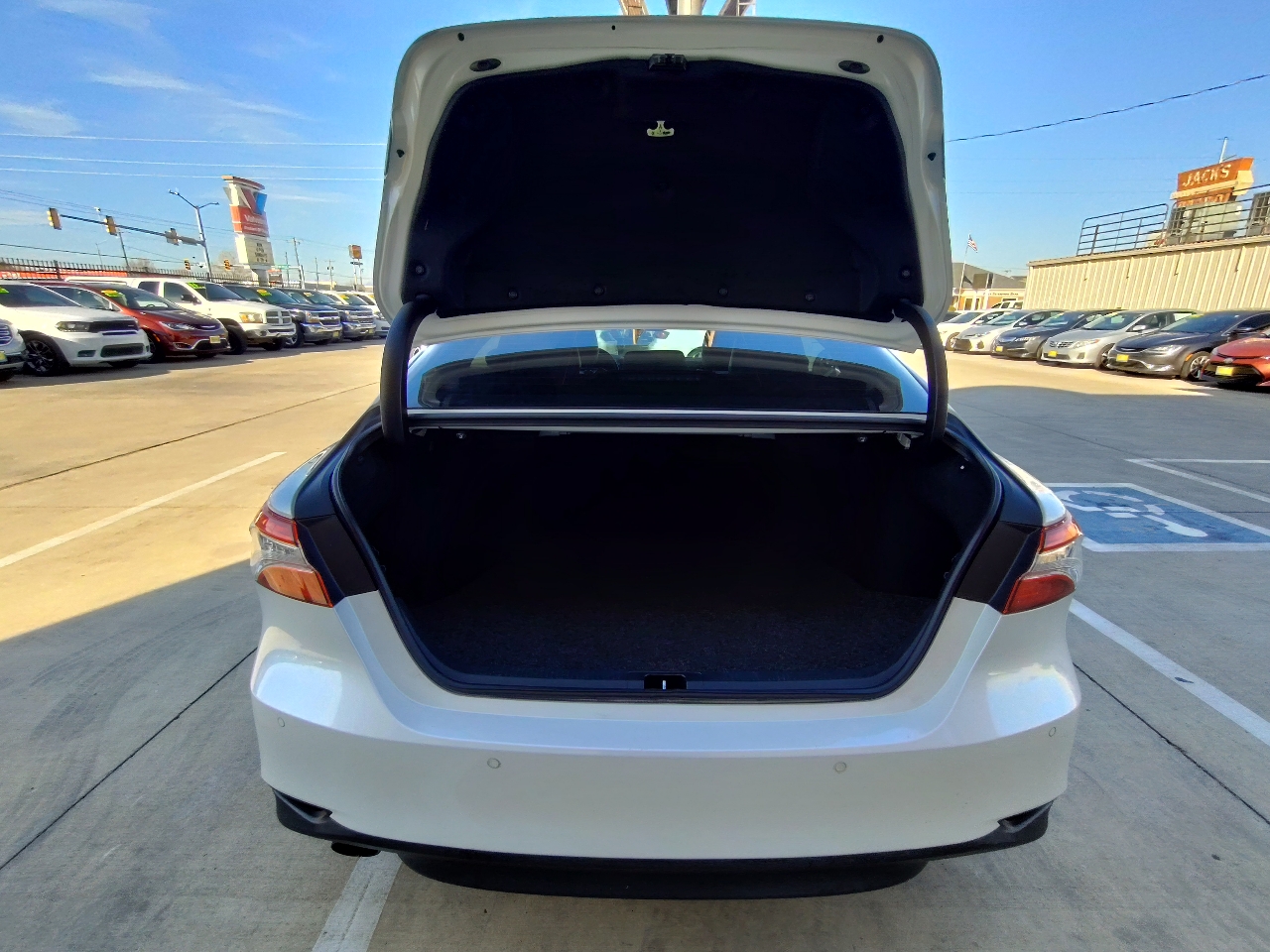 Toyota Camry Hybrid  2018