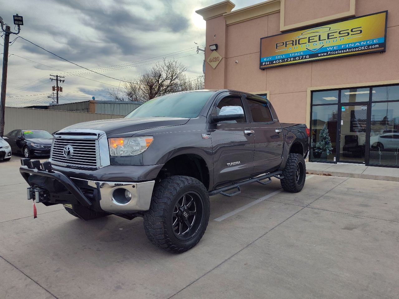 Toyota Tundra Limited 5.7L FFV CrewMax 4WD 2012