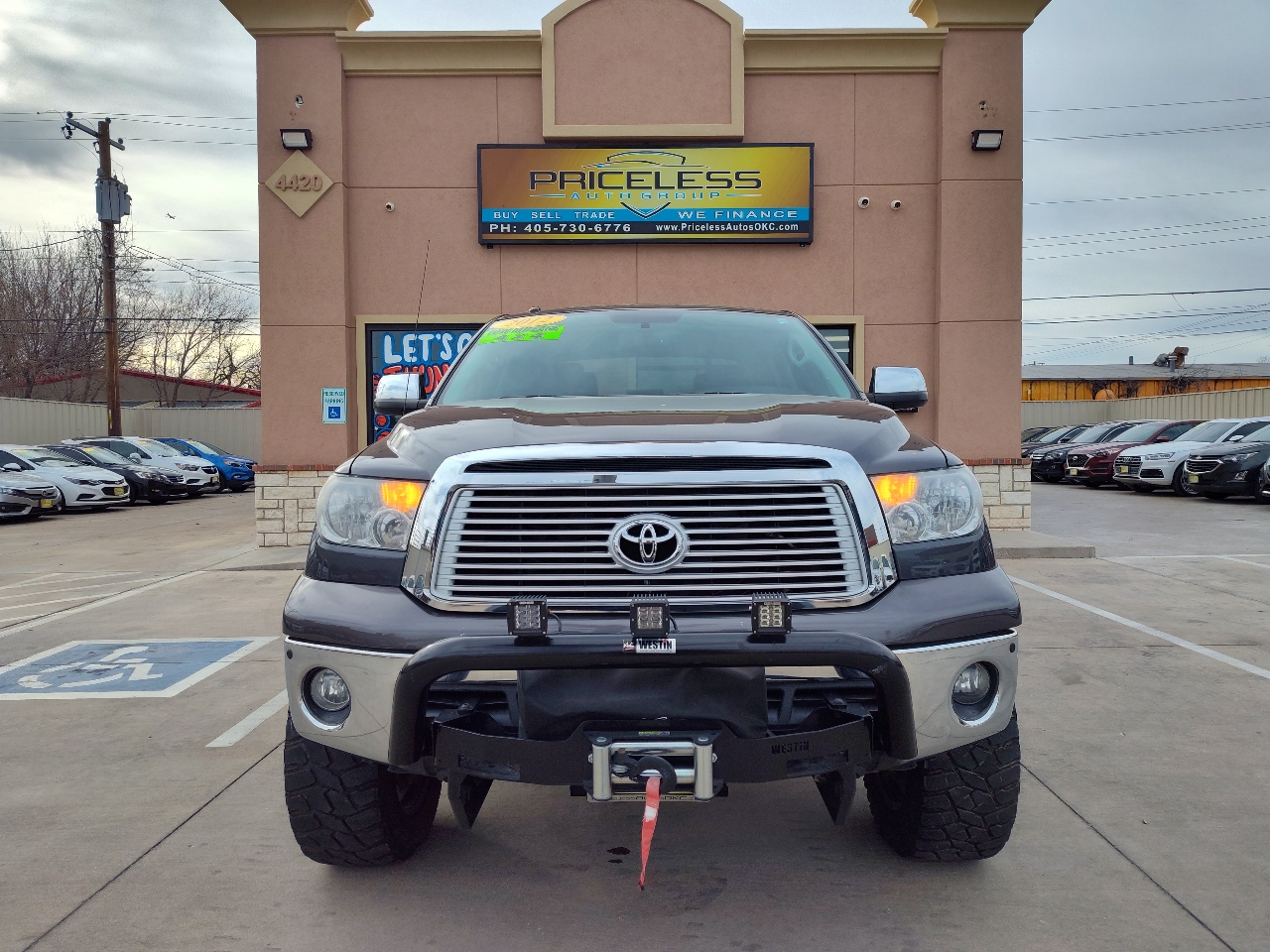 Toyota Tundra Limited 5.7L FFV CrewMax 4WD 2012