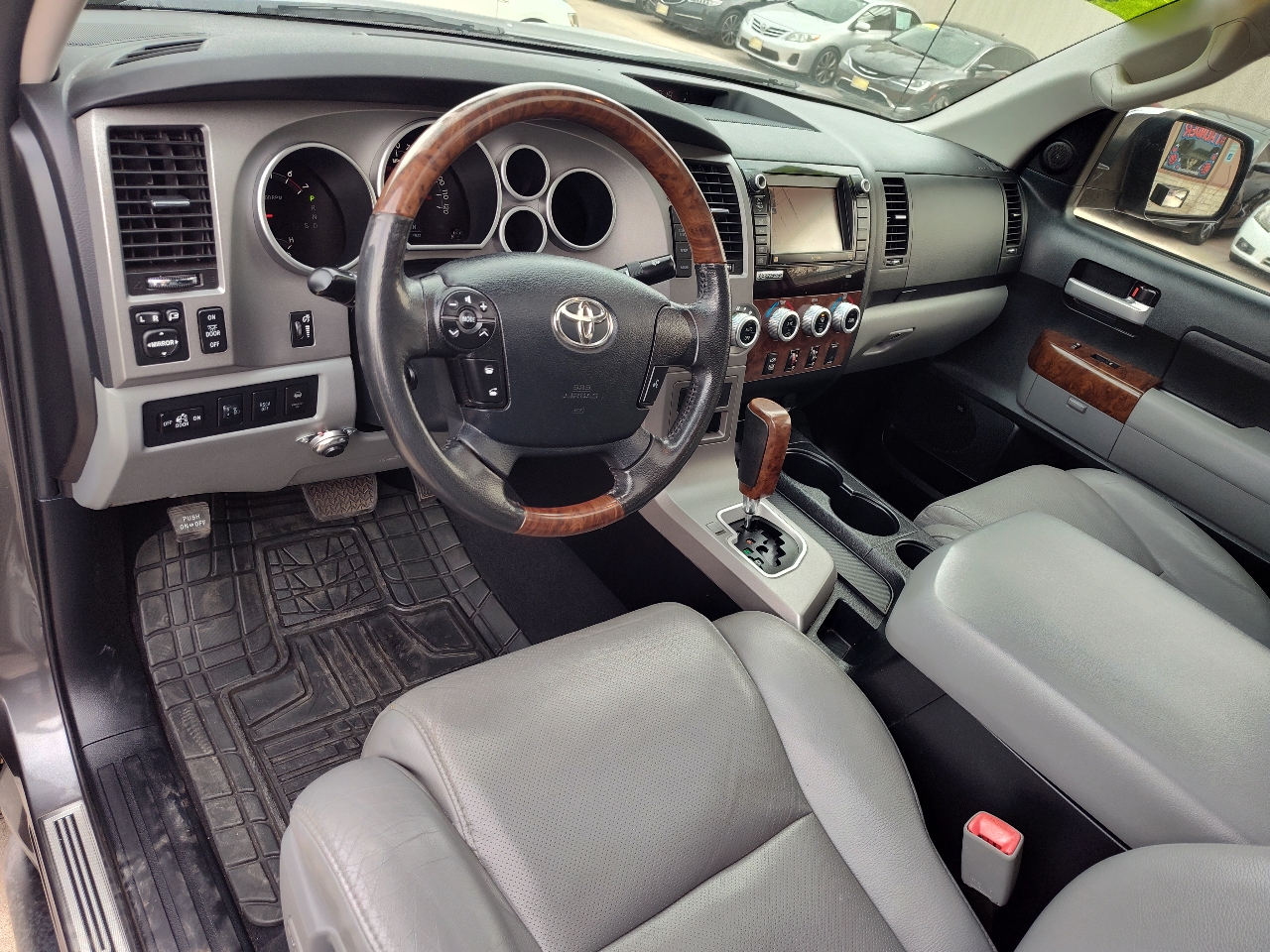 Toyota Tundra Limited 5.7L FFV CrewMax 4WD 2012