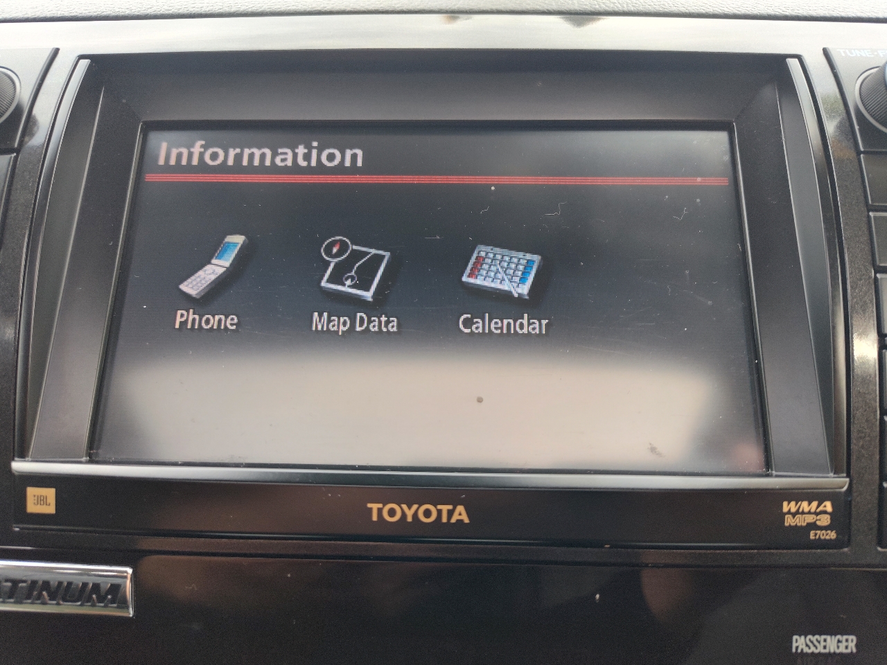 Toyota Tundra Limited 5.7L FFV CrewMax 4WD 2012