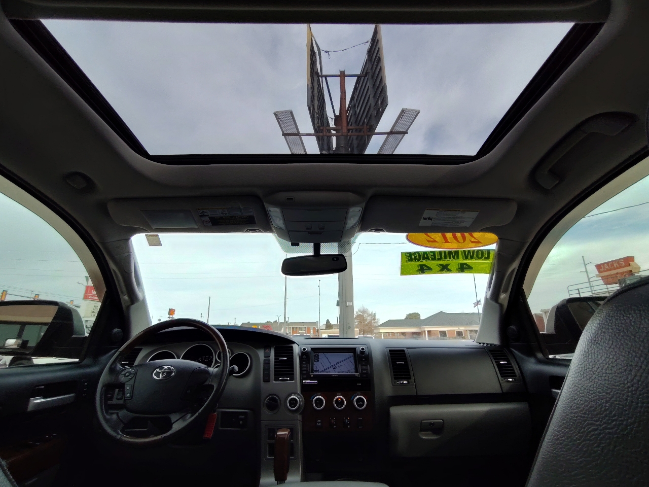 Toyota Tundra Limited 5.7L FFV CrewMax 4WD 2012