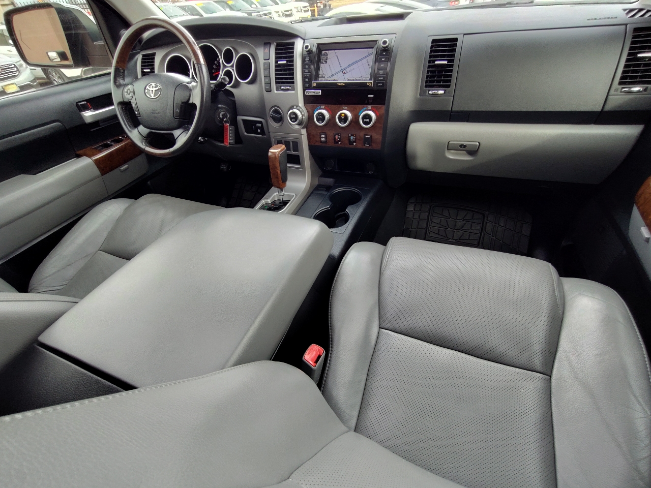 Toyota Tundra Limited 5.7L FFV CrewMax 4WD 2012