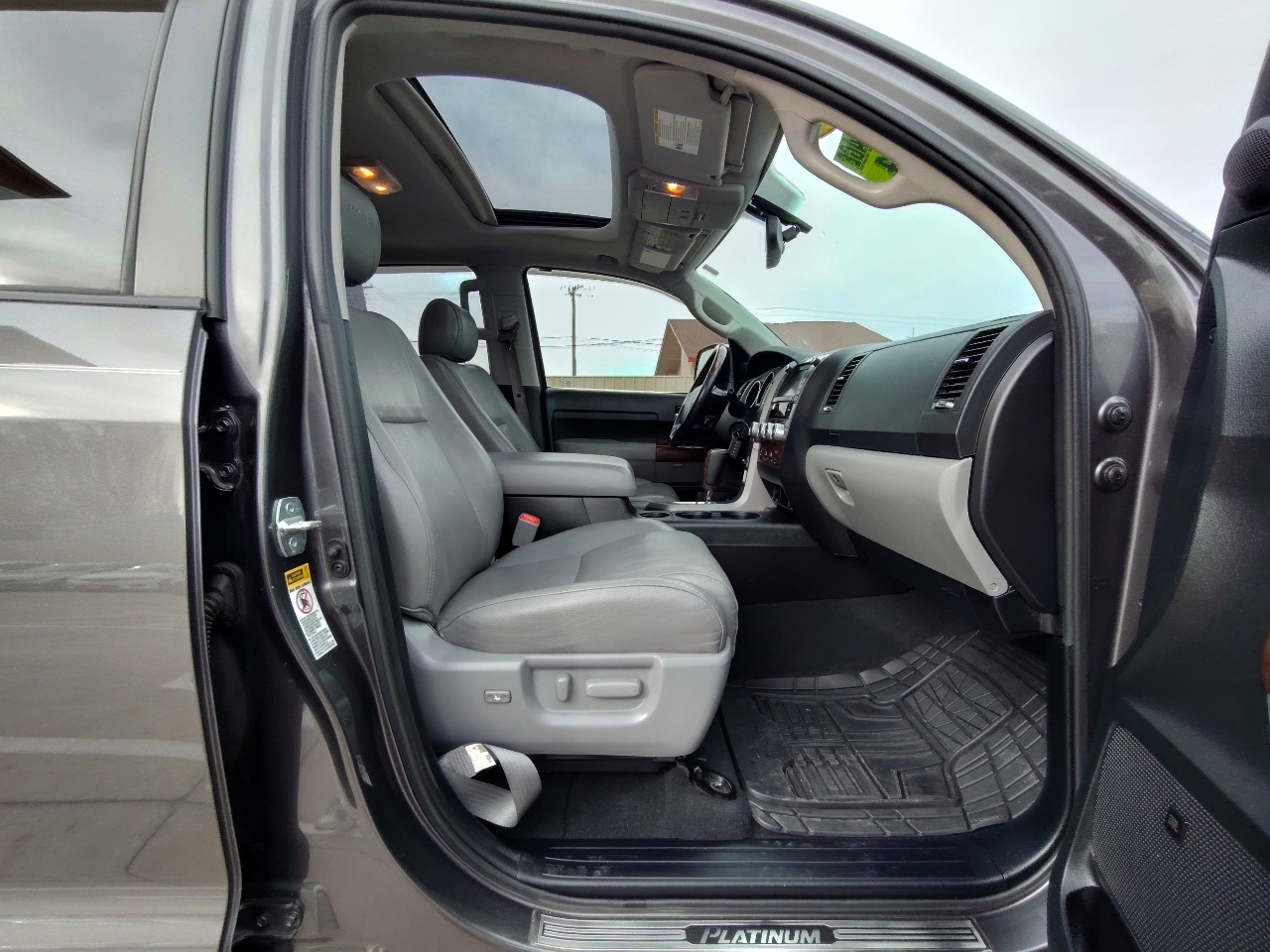 Toyota Tundra Limited 5.7L FFV CrewMax 4WD 2012