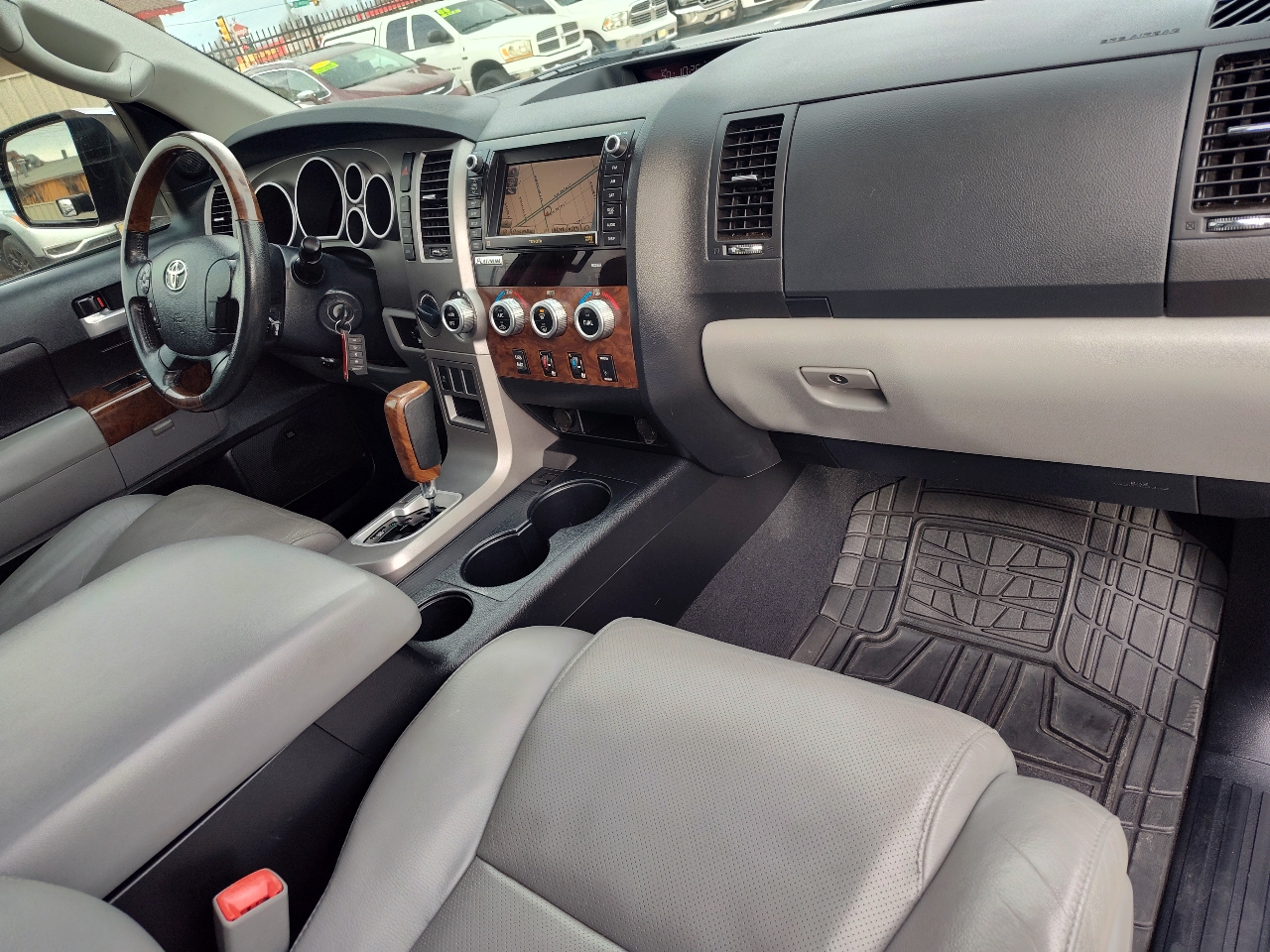 Toyota Tundra Limited 5.7L FFV CrewMax 4WD 2012