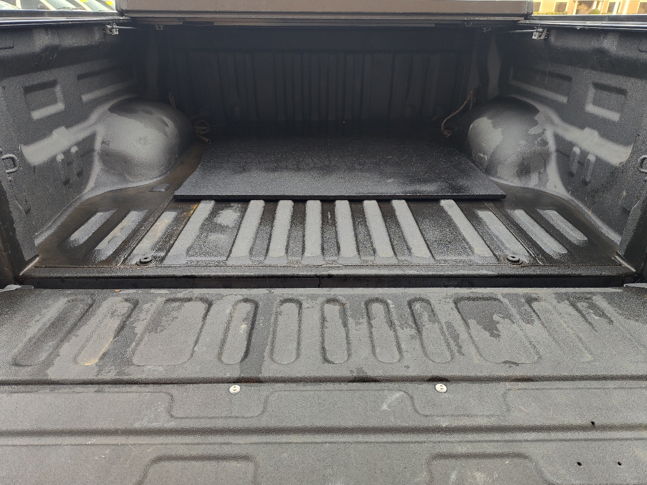 Toyota Tundra Limited 5.7L FFV CrewMax 4WD 2012