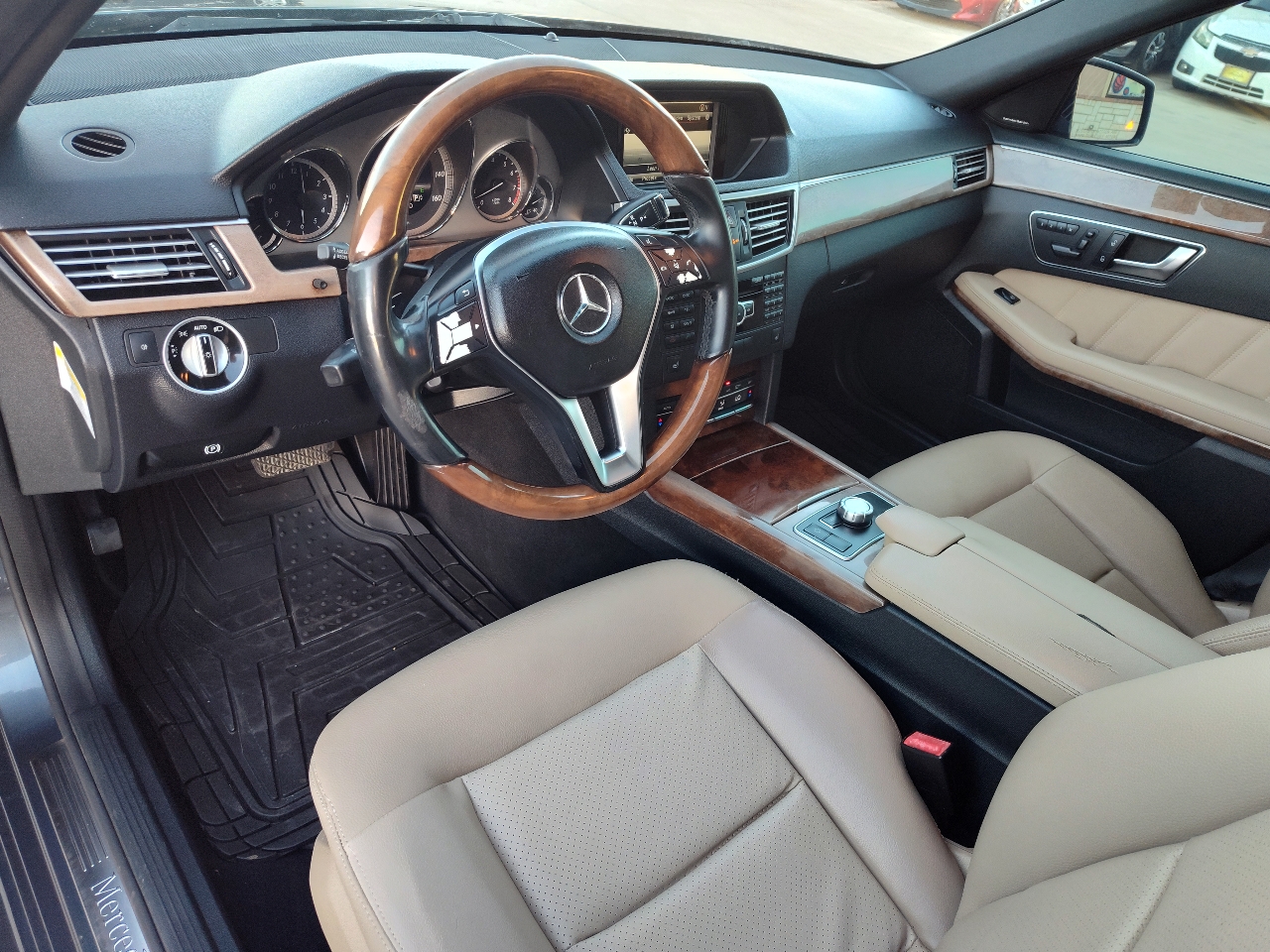 Mercedes-Benz E-Class E350 Luxury Sedan 2013