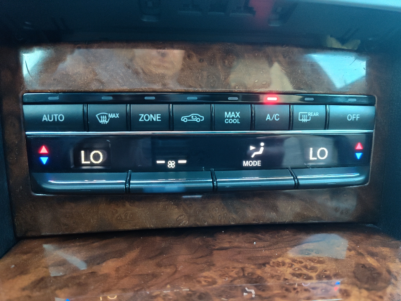 Mercedes-Benz E-Class E350 Luxury Sedan 2013