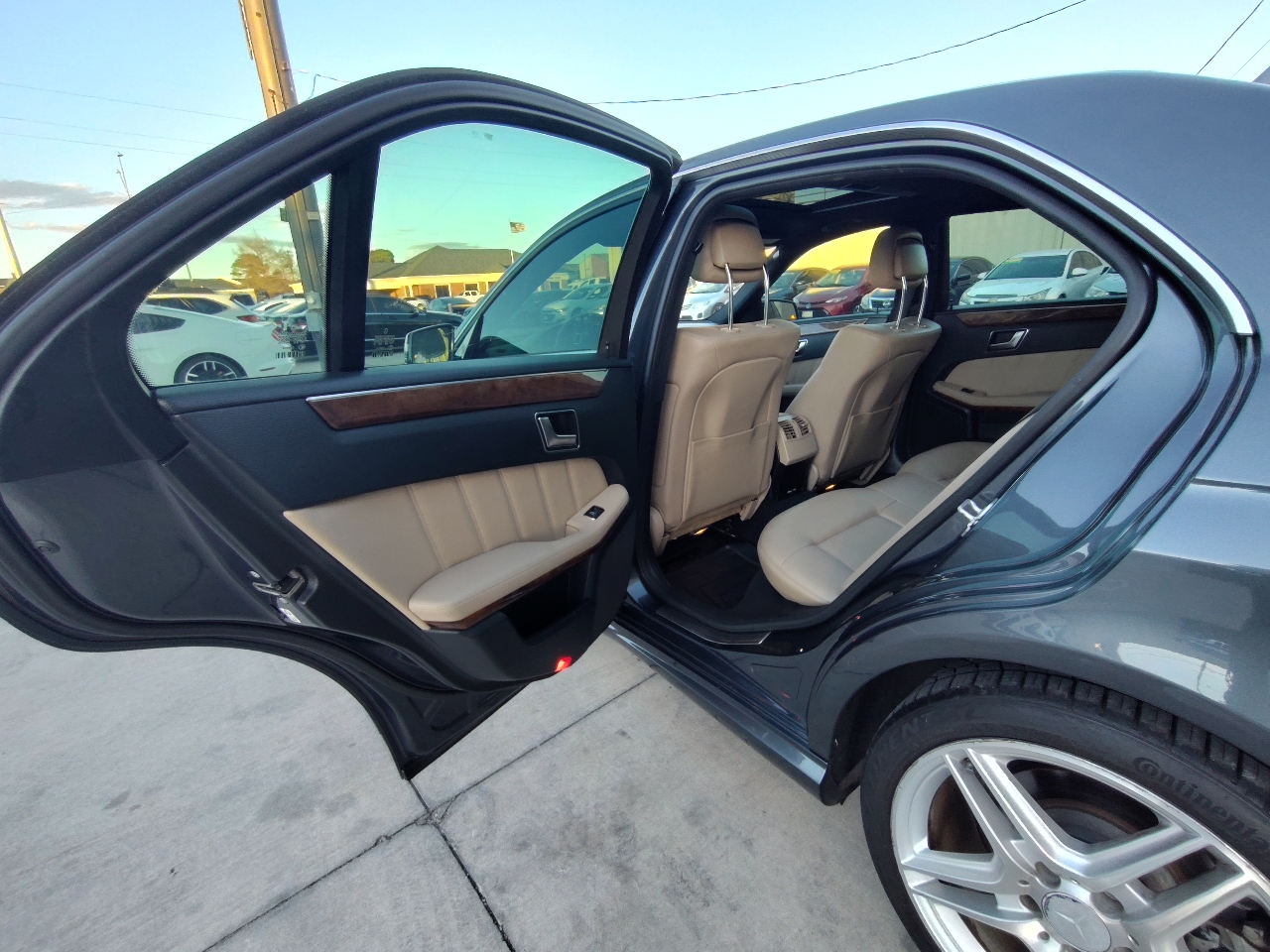 Mercedes-Benz E-Class E350 Luxury Sedan 2013