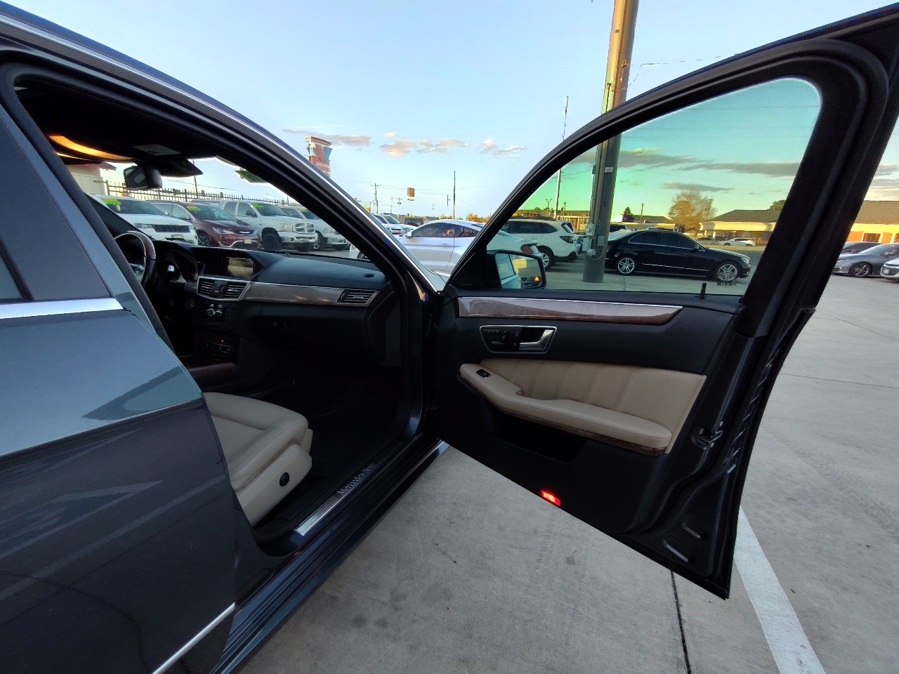 Mercedes-Benz E-Class E350 Luxury Sedan 2013