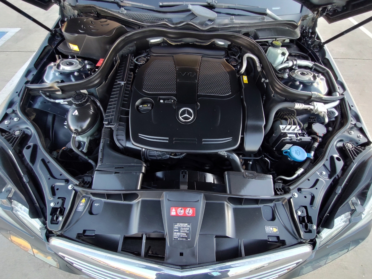 Mercedes-Benz E-Class E350 Luxury Sedan 2013