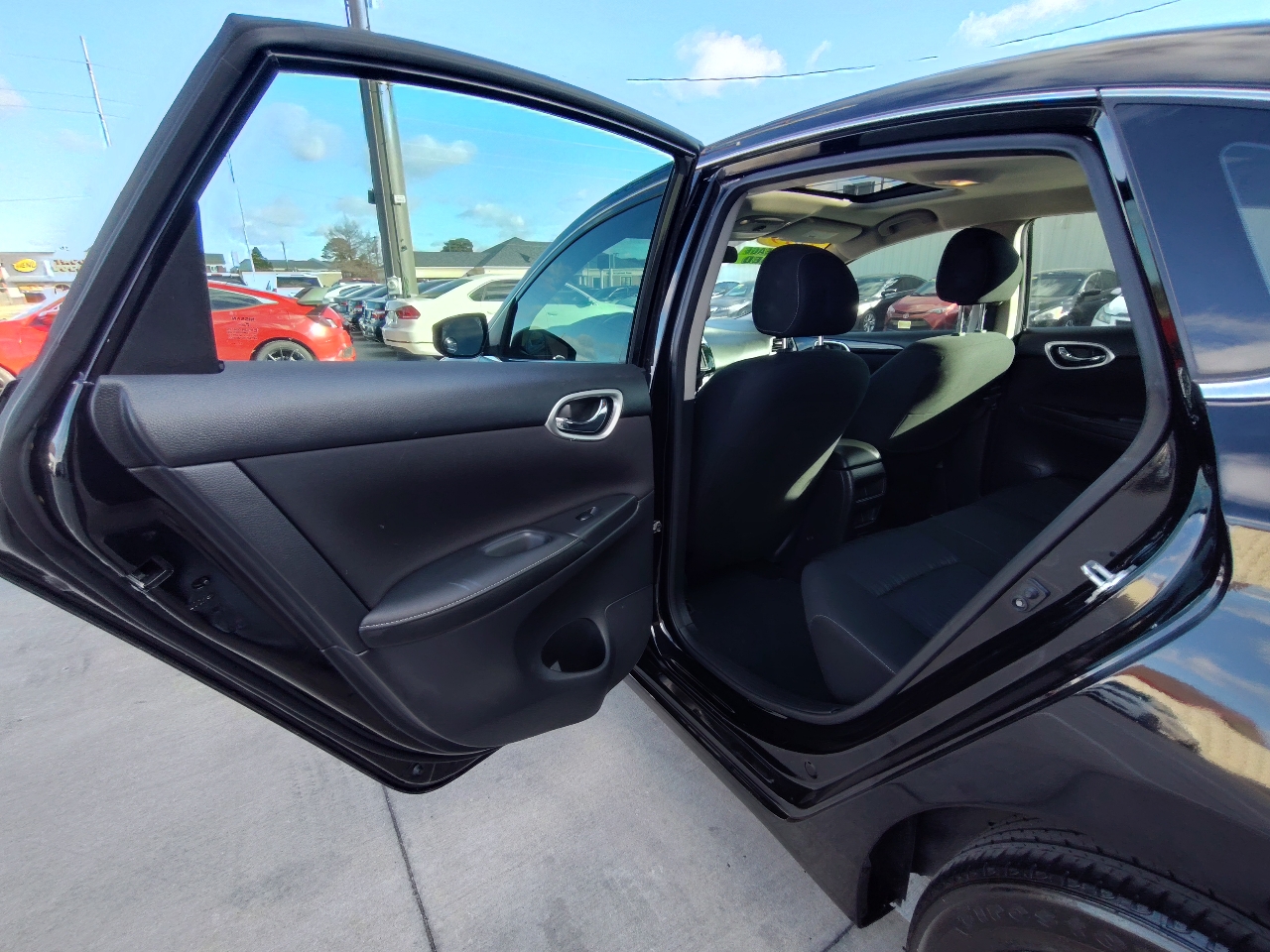 Nissan Sentra SV 4D Sedan 2019