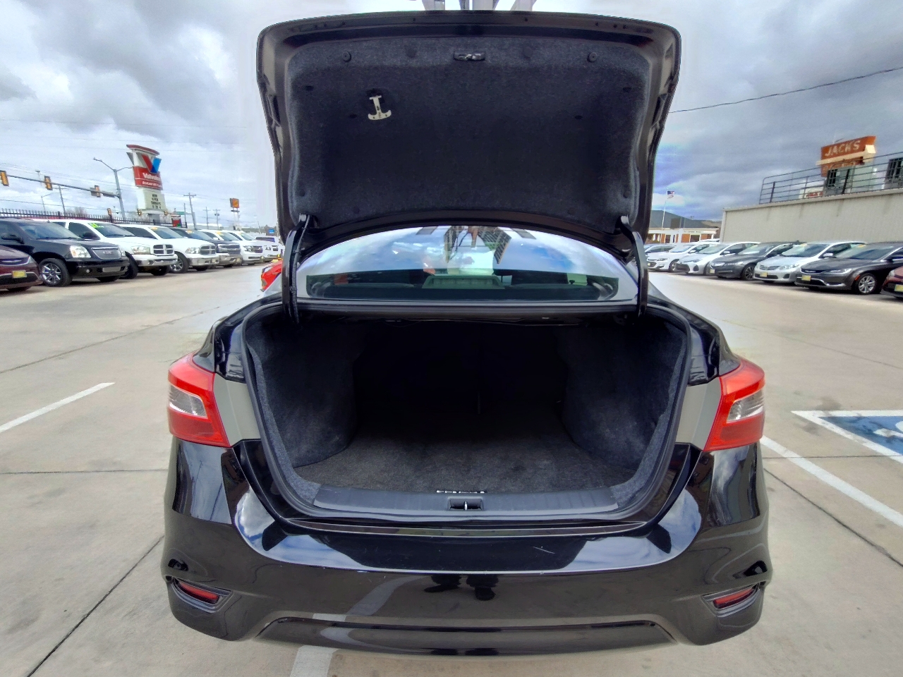 Nissan Sentra SV 4D Sedan 2019