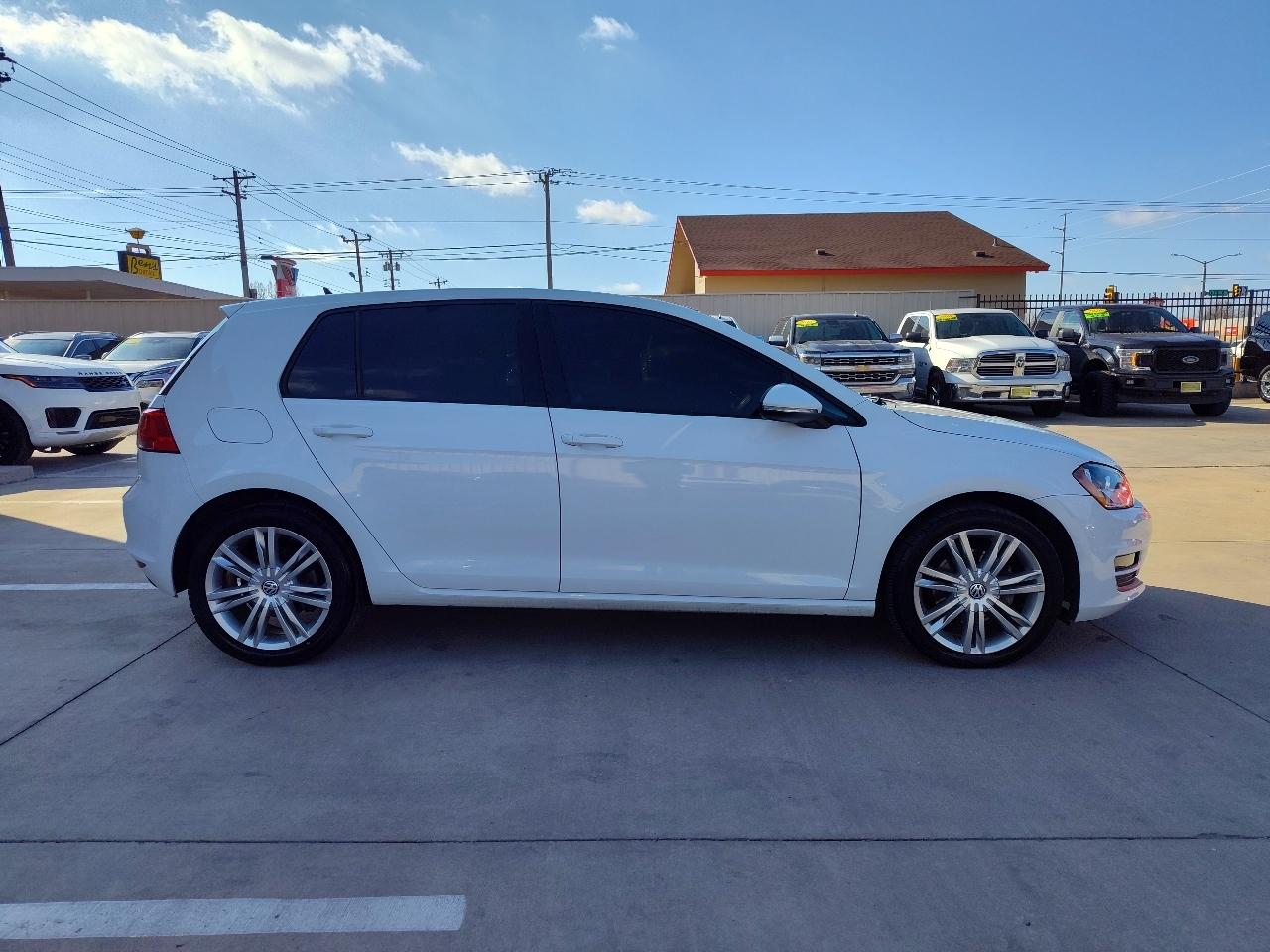 Volkswagen Golf  2016