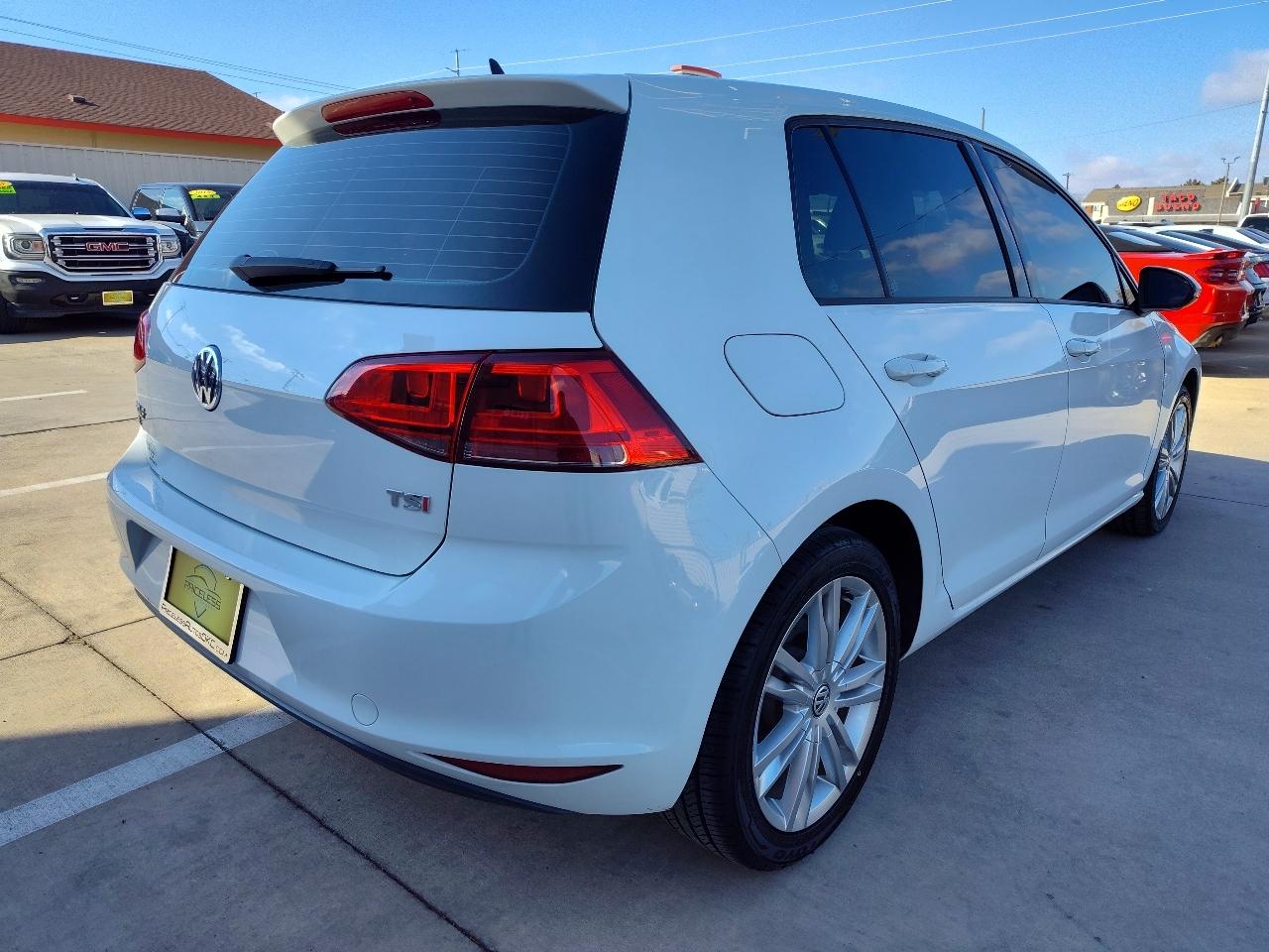 Volkswagen Golf  2016