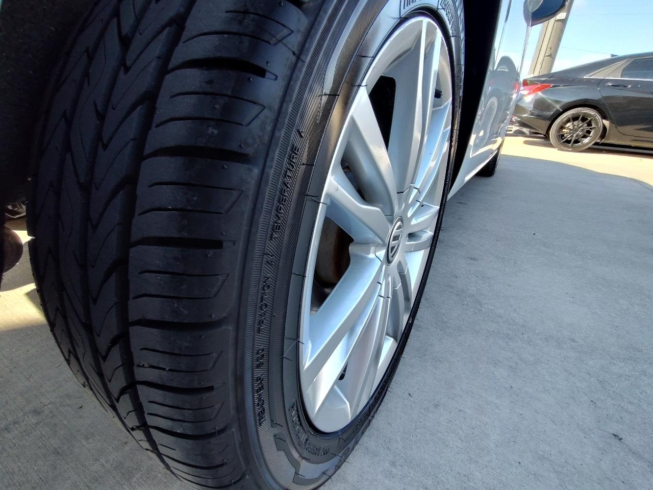 Volkswagen Golf  2016