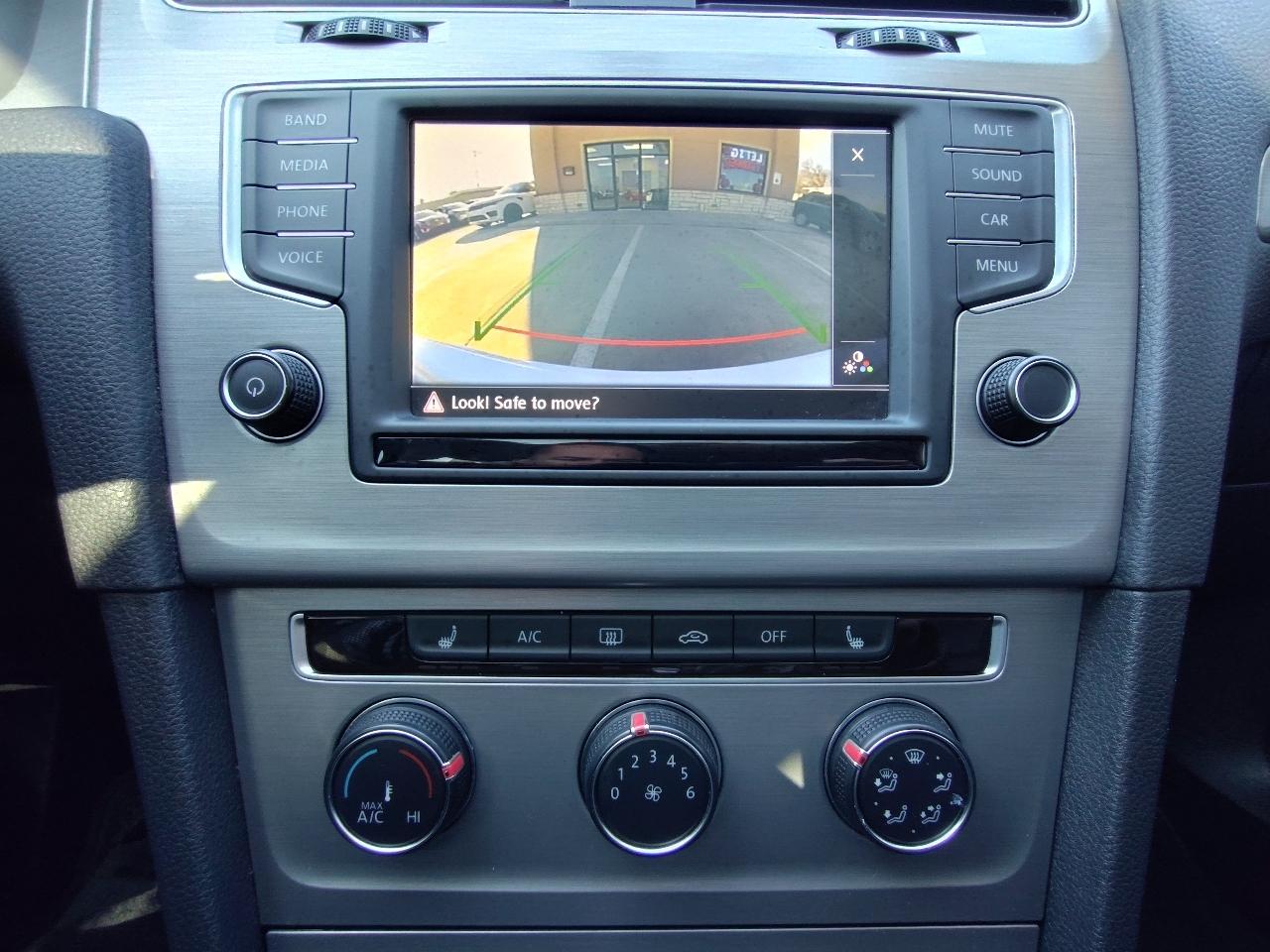 Volkswagen Golf  2016