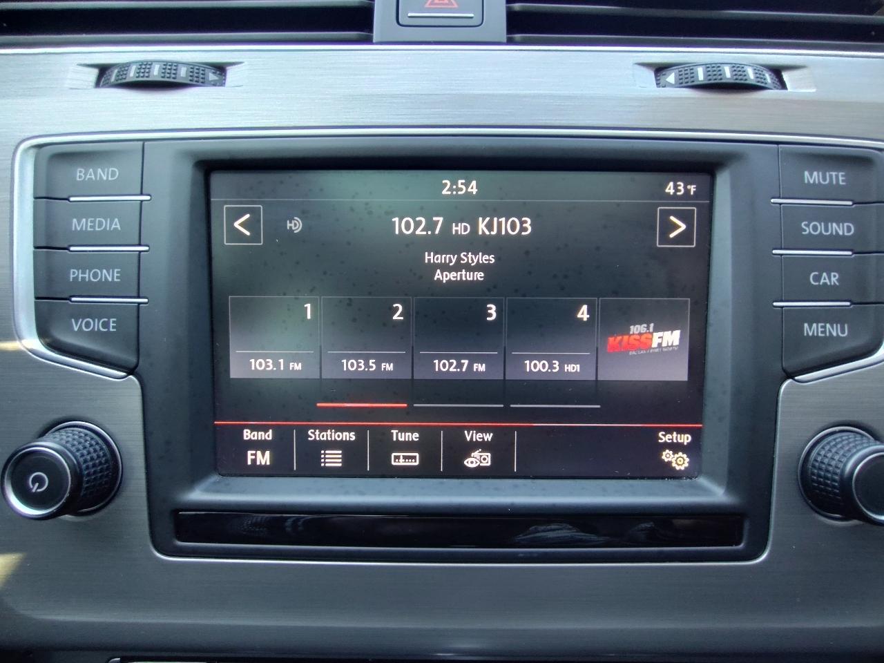 Volkswagen Golf  2016