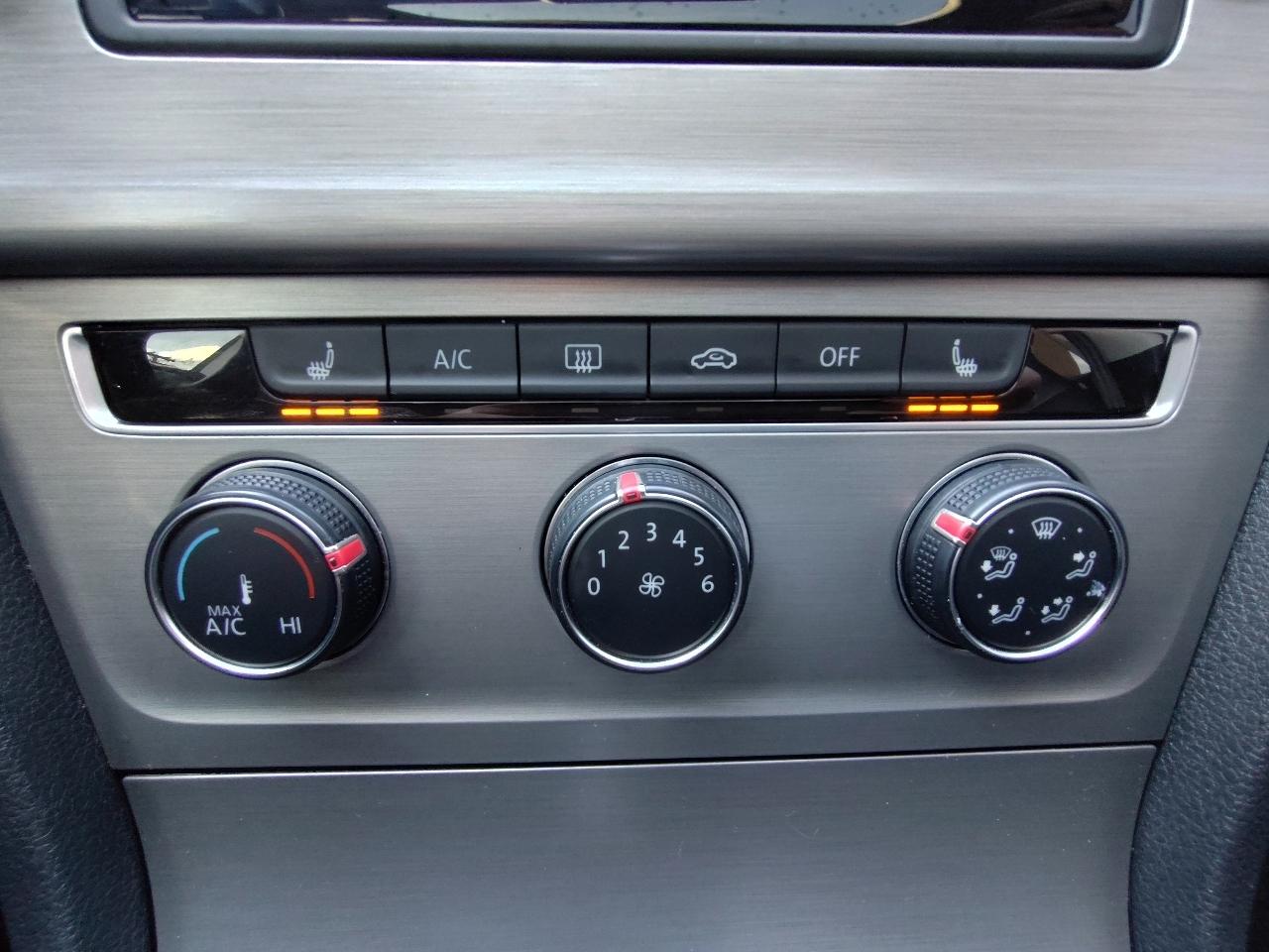 Volkswagen Golf  2016