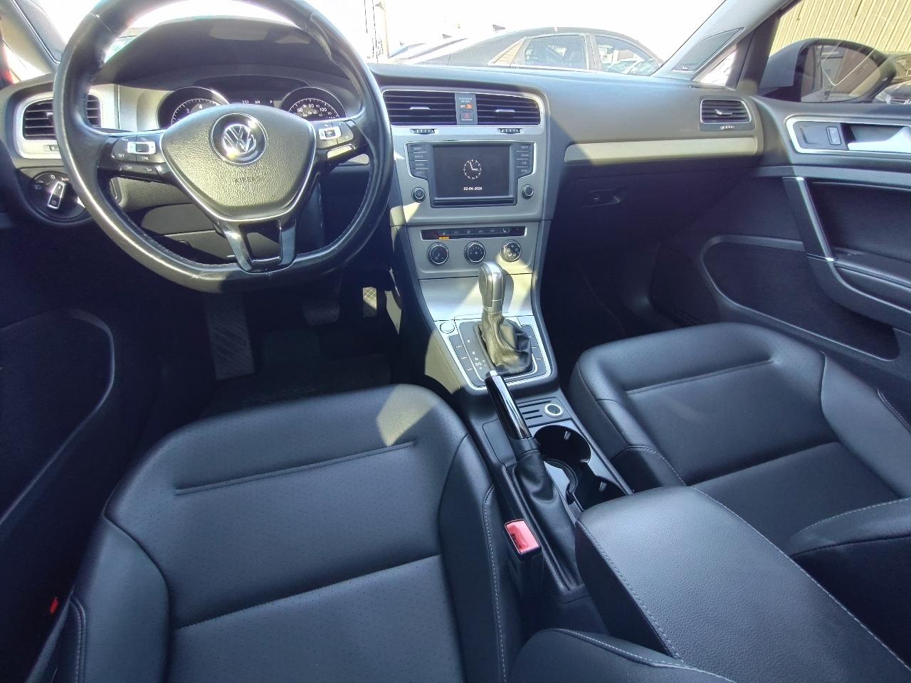 Volkswagen Golf  2016