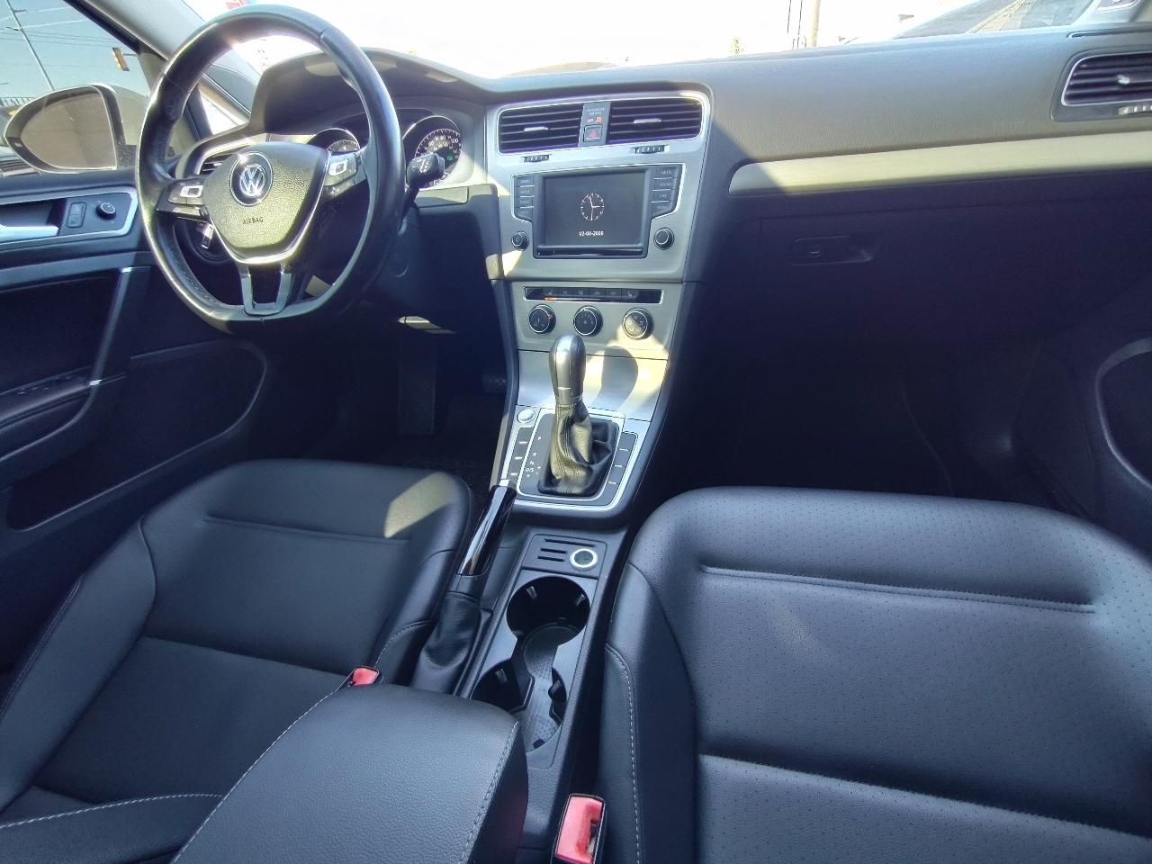 Volkswagen Golf  2016