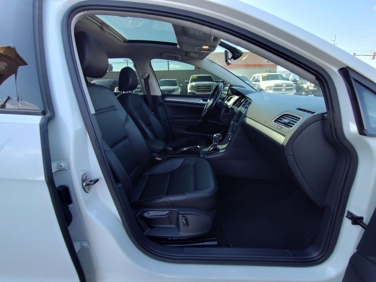 Volkswagen Golf  2016