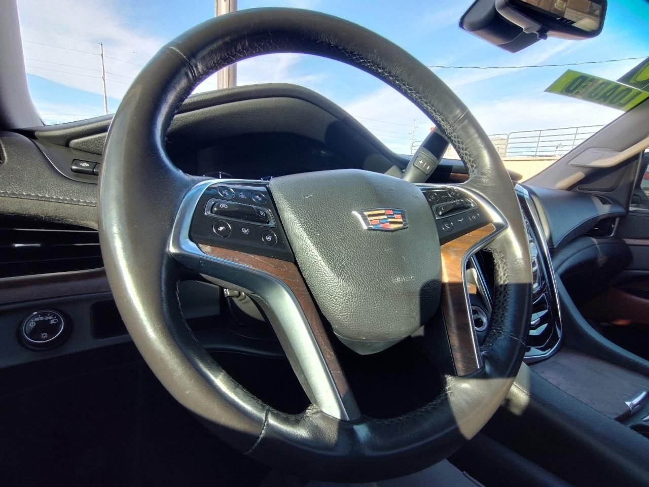 Cadillac Escalade Luxury 4D SUV RWD 2019