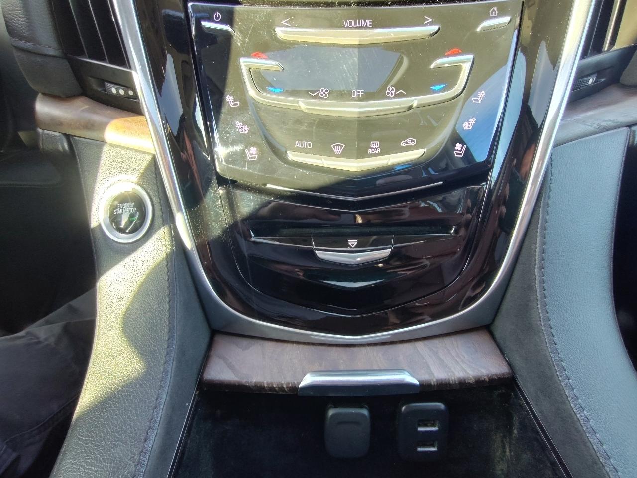 Cadillac Escalade Luxury 4D SUV RWD 2019