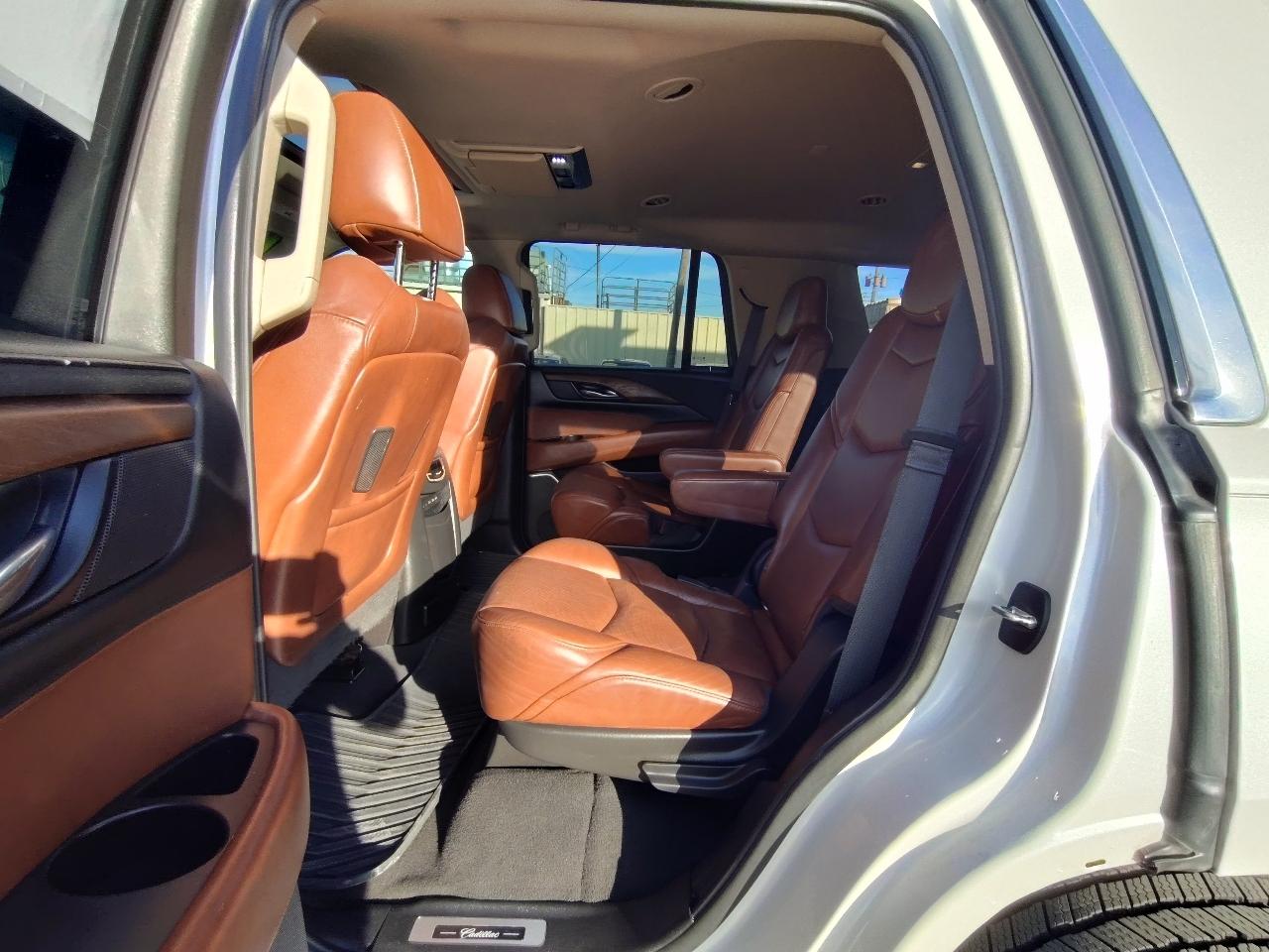 Cadillac Escalade Luxury 4D SUV RWD 2019
