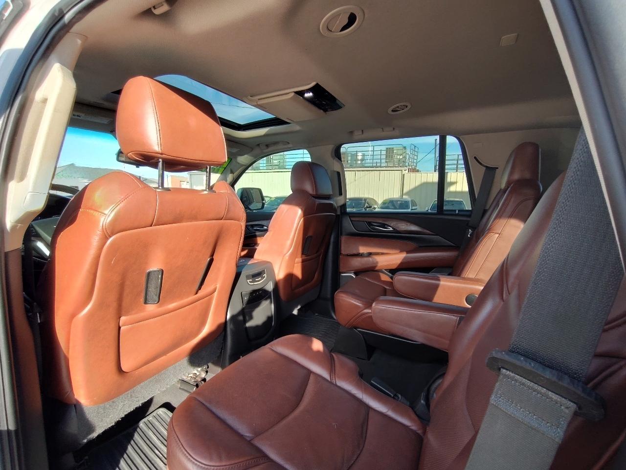 Cadillac Escalade Luxury 4D SUV RWD 2019