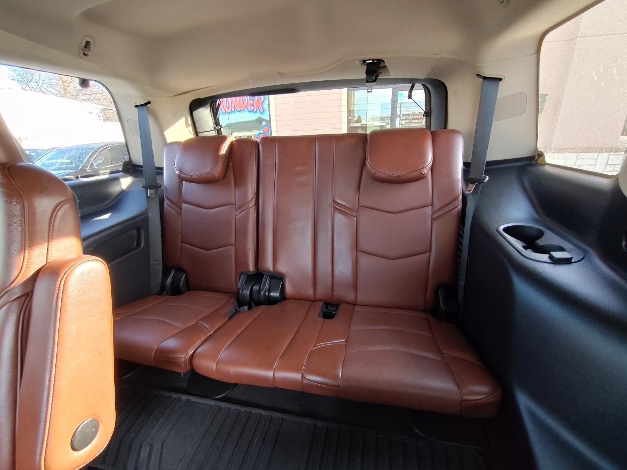 Cadillac Escalade Luxury 4D SUV RWD 2019