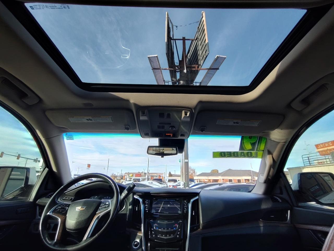 Cadillac Escalade Luxury 4D SUV RWD 2019