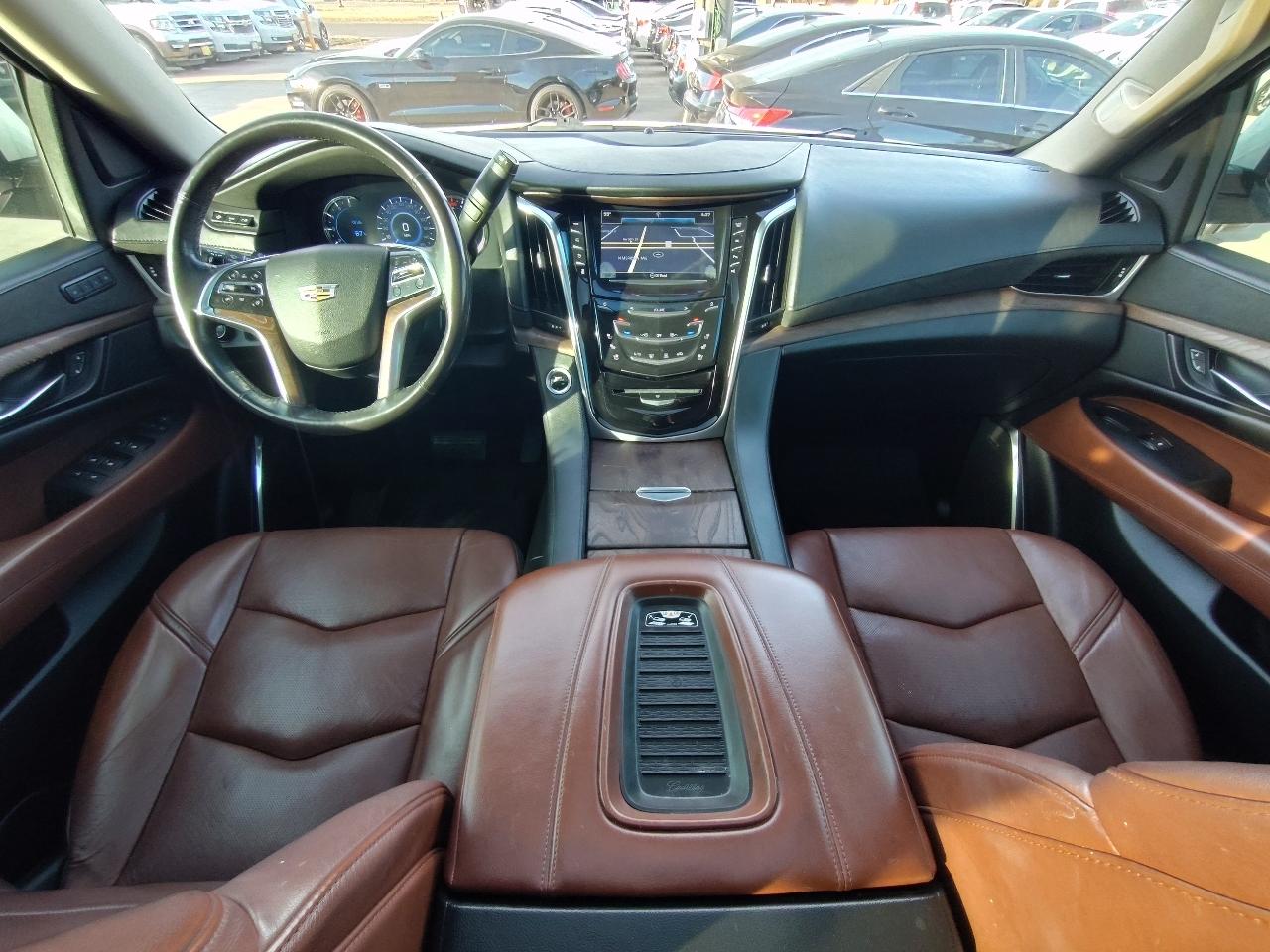 Cadillac Escalade Luxury 4D SUV RWD 2019