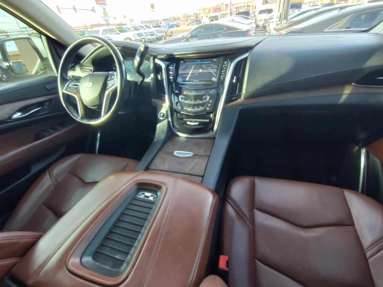 Cadillac Escalade Luxury 4D SUV RWD 2019