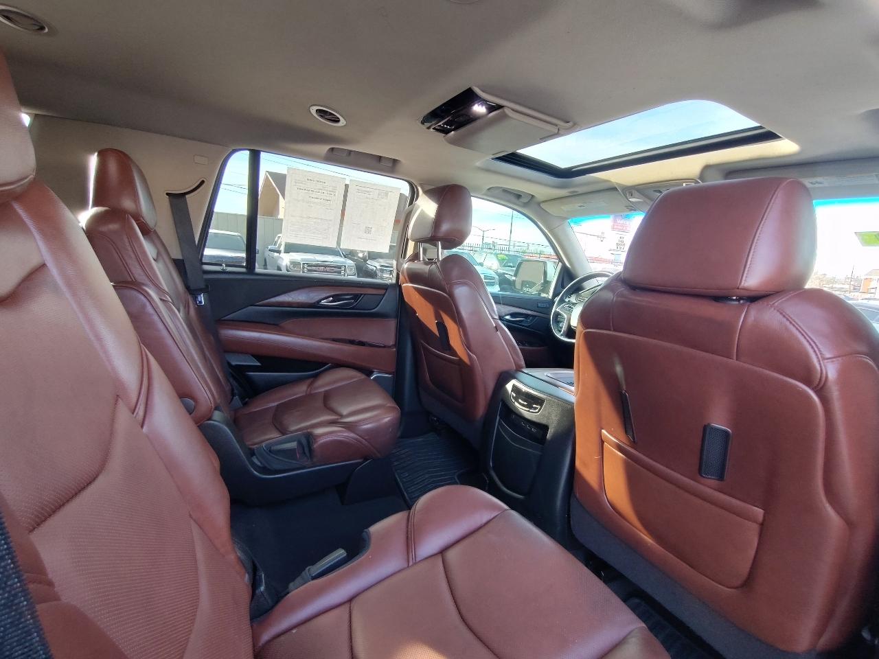 Cadillac Escalade Luxury 4D SUV RWD 2019