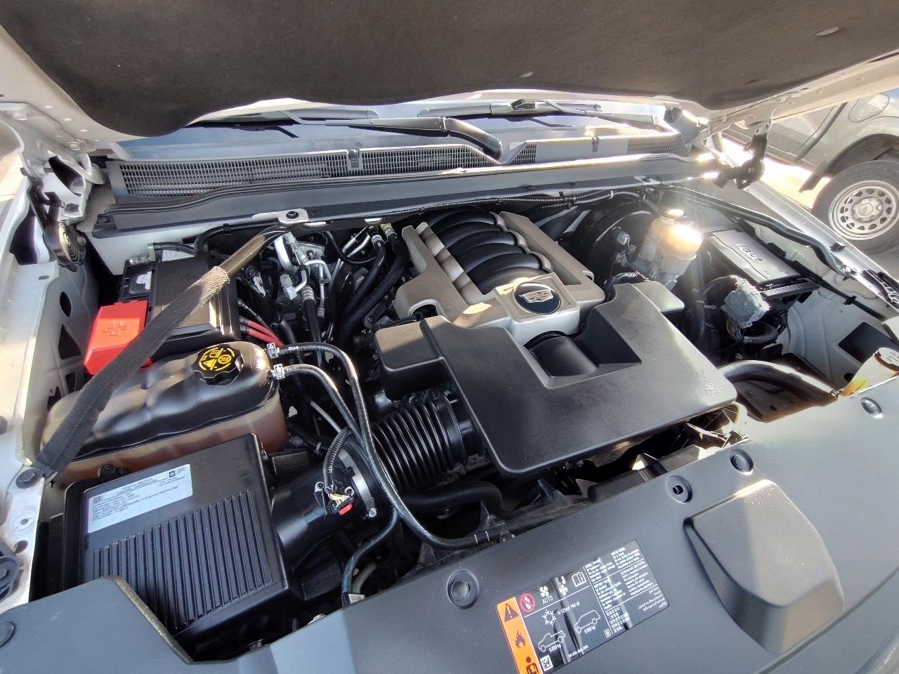 Cadillac Escalade Luxury 4D SUV RWD 2019