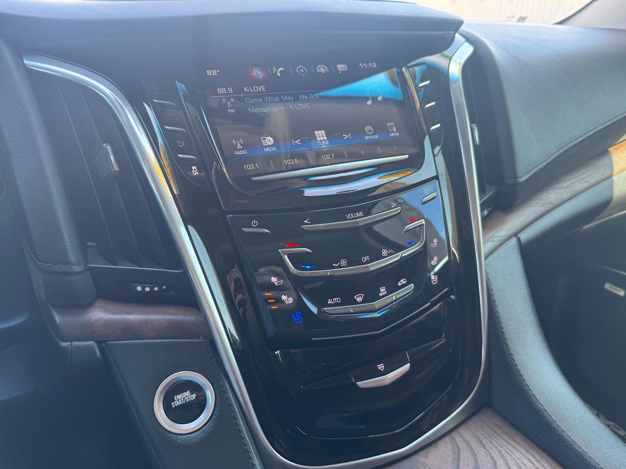 Cadillac Escalade Luxury 4D SUV RWD 2019