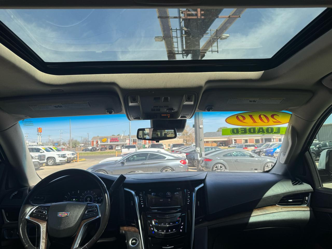 Cadillac Escalade Luxury 4D SUV RWD 2019