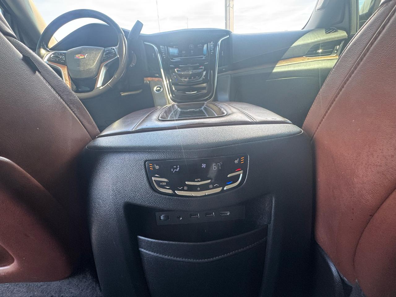 Cadillac Escalade Luxury 4D SUV RWD 2019