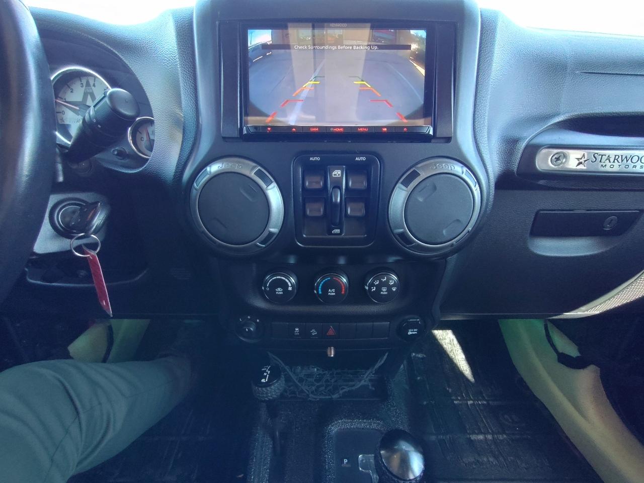 Jeep Wrangler Unlimited Sport 4WD 2014