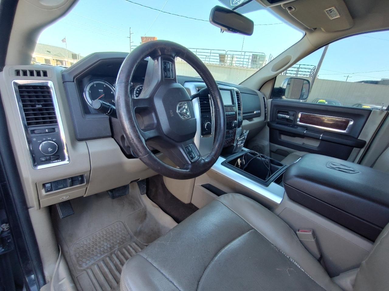 RAM 3500 Laramie Crew Cab LWB 4WD DRW 2012