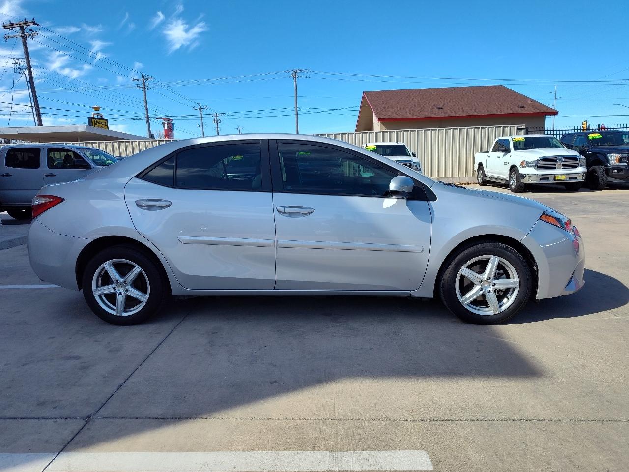 Toyota Corolla LE Premium 4D Sedan 2016