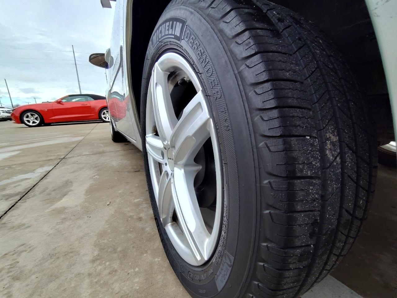 Toyota Corolla LE Premium 4D Sedan 2016