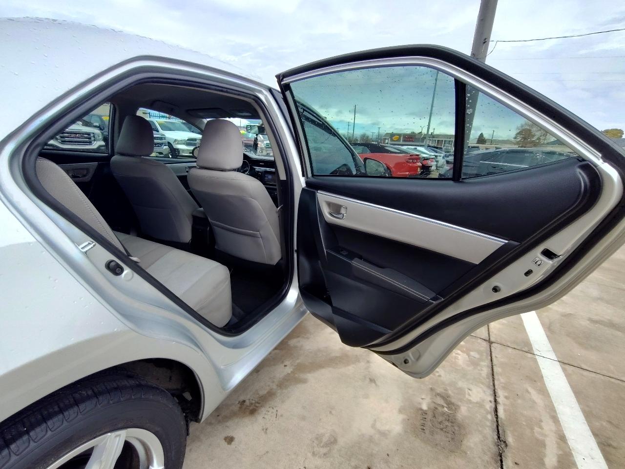 Toyota Corolla LE Premium 4D Sedan 2016