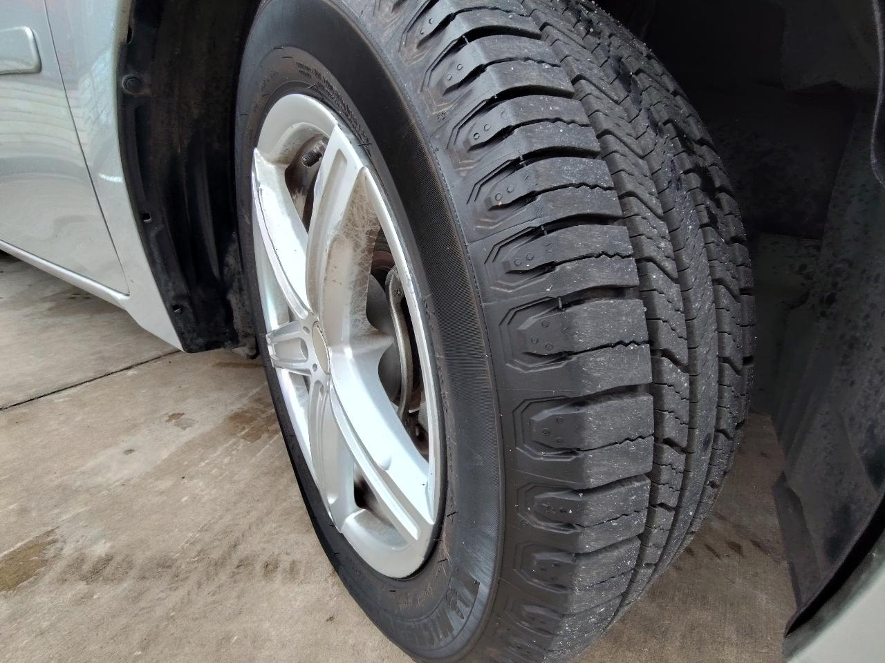 Toyota Corolla LE Premium 4D Sedan 2016