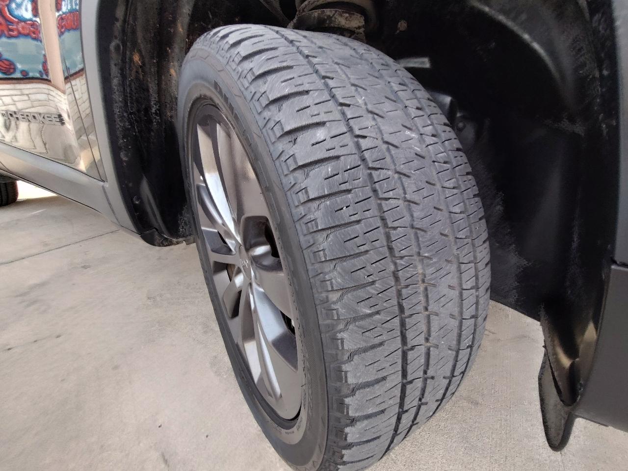 Jeep Cherokee 80th Anniversary FWD 2021