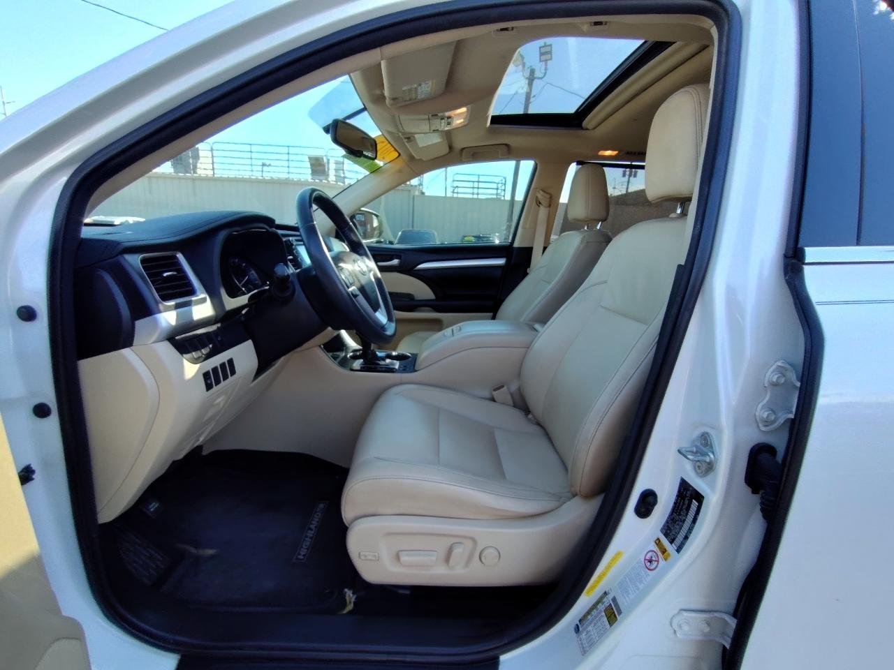 Toyota Highlander XLE FWD V6 2015