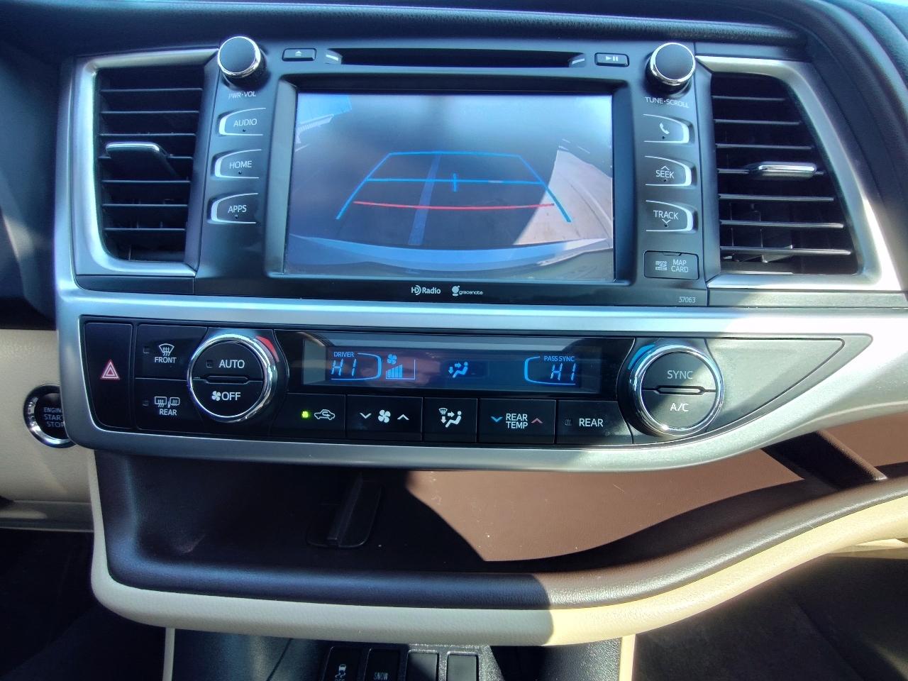 Toyota Highlander XLE FWD V6 2015